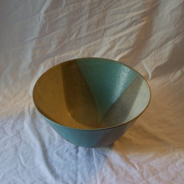 STUDIO POTTERY BOWL
